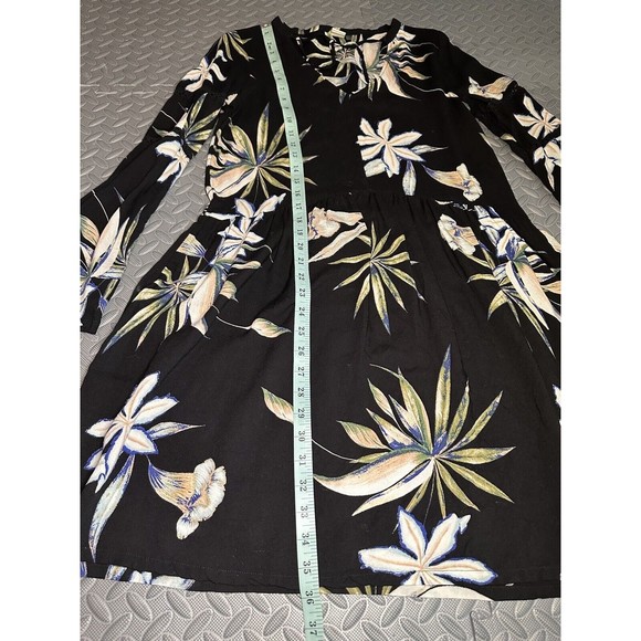 ROXY Lombok Waterfall True Black Delicate Flowers LONG SLEEVE 100% viscose Sz M - Picture 8 of 13